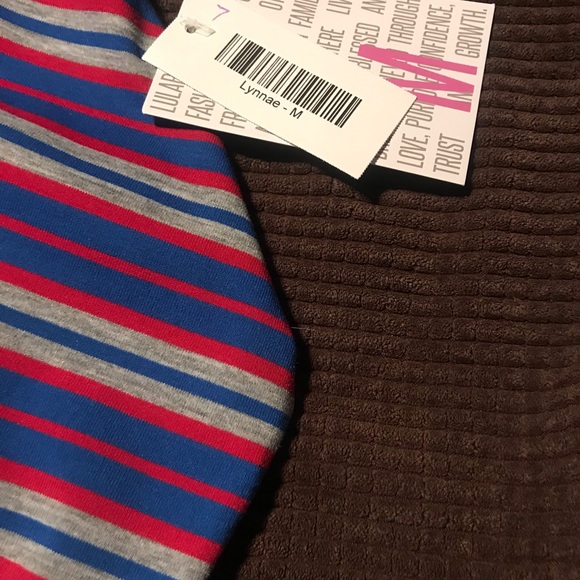 NWT Lularoe Lynnae, size Medium. - Picture 4 of 4